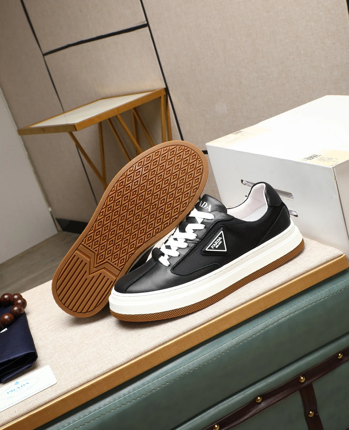 Men's shoes 💰440 🌹🌹[PRADA—Prada] 2025 latest model 🙈original replica! 👟👟👟Available here. The workmanship is top-notch. The upper is made from Italy. 🇮🇹Imported first-layer cowhide. ❗️Breathable genuine leather lining @Suitable for travel. The original version has an enlarged engraved sole, making it suitable for all kinds of travels, showing low-key luxury. Let quality speak for itself. Color: Size: 38-45